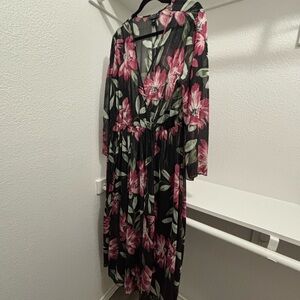 Chic Long Sleeve Floral Dress with SHINE